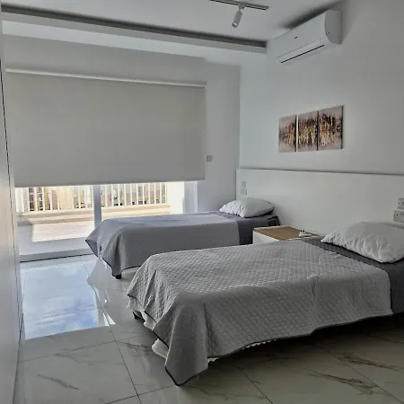 Appartement Rooftop Pool, Luxury In