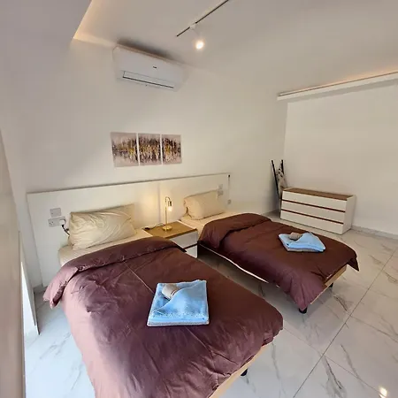 Rooftop Pool, Luxury In Apartment Sliema