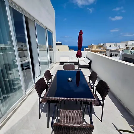 Rooftop Pool, Luxury In * Sliema
