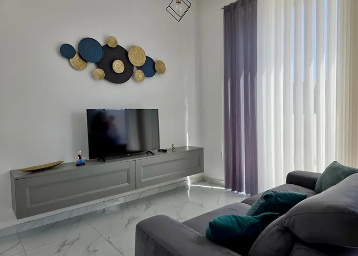 Rooftop Pool, Luxury In Appartement Sliema