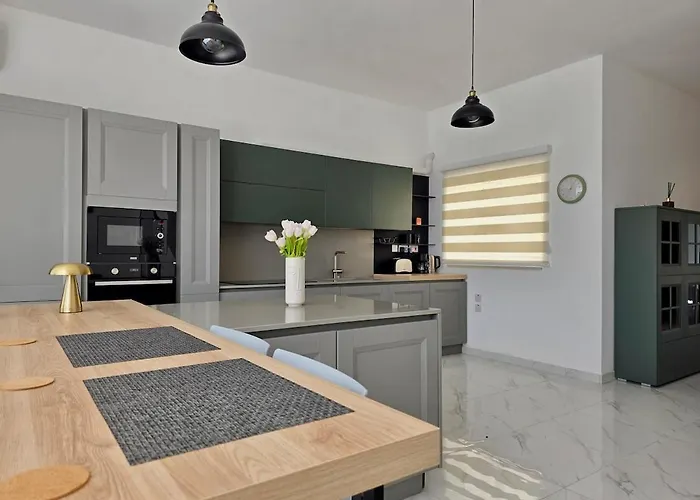 Rooftop Pool, Luxury In * Sliema